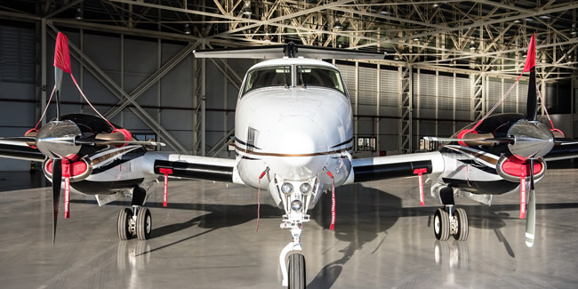 King-Air-B200-light-cabin2