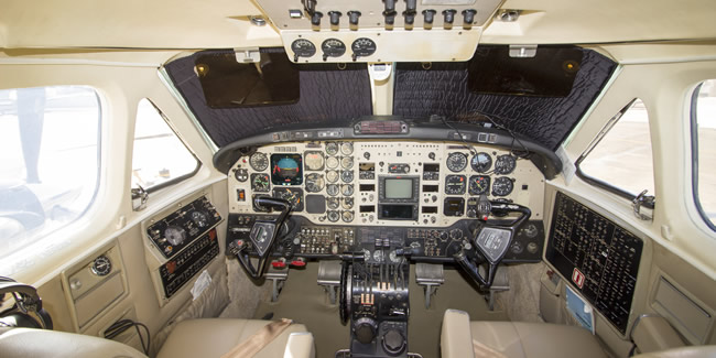 king-air-b200-Light-Cabin-1.4